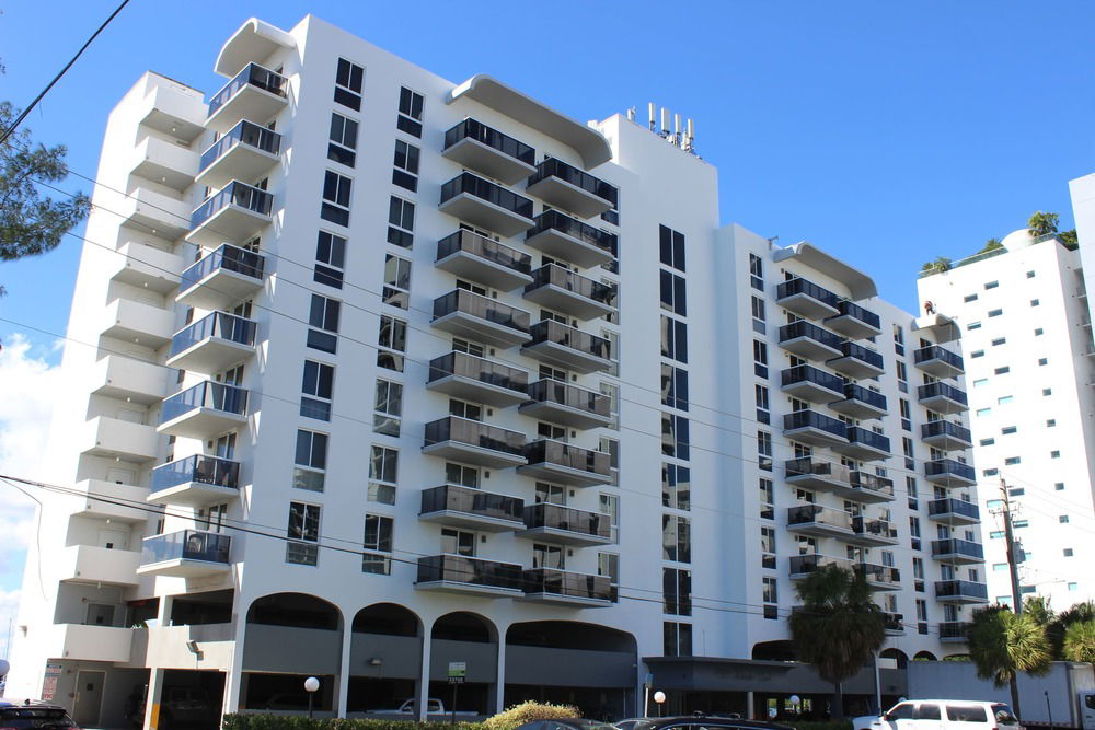 Islander Club  photo 2